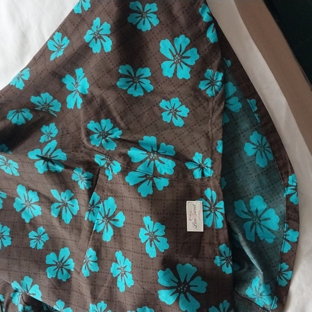 50% off SALE-Live Sweet pullover 1/4 button square neck scrub top size SML. NWT - Picture 6 of 8